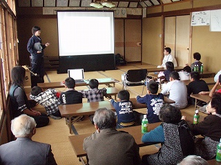 写真:話し合いの様子1