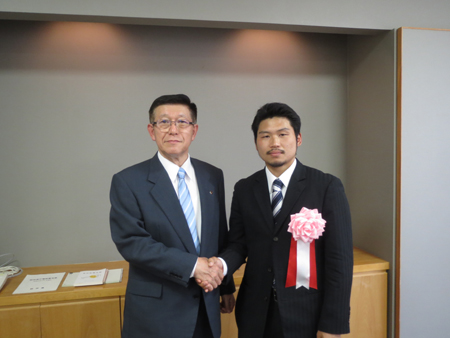 画像：三浦隆司（WBC世界ス－パーフェザー級王者）秋田県県民栄誉賞顕彰式の様子1