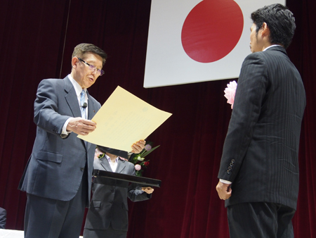 画像：三浦隆司（WBC世界ス－パーフェザー級王者）秋田県県民栄誉賞顕彰式の様子4
