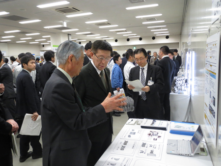 画像 : とうほく６県新技術・新工法展示商談会（トヨタ自動車）の様子4