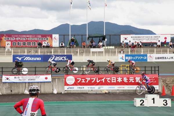 写真：自転車競技風景