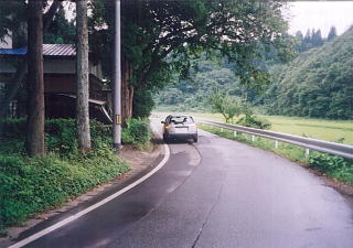 写真:改良前の道路