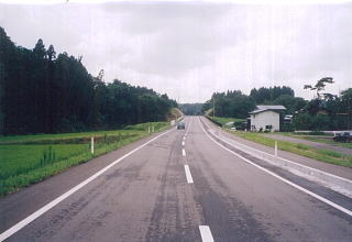 写真:改良後の道路