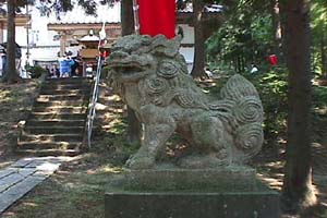 写真：神社参道こま犬の写真