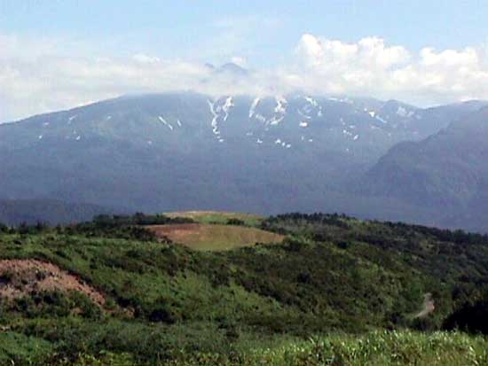 写真：鳥海山と小砂川地区