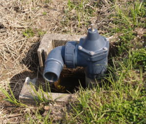写真：西目地区　現況給水栓