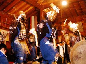 写真:秋田・農村の祭
