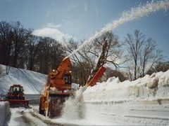 写真：春山除雪の様子