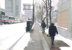写真:歩道の消融雪の様子