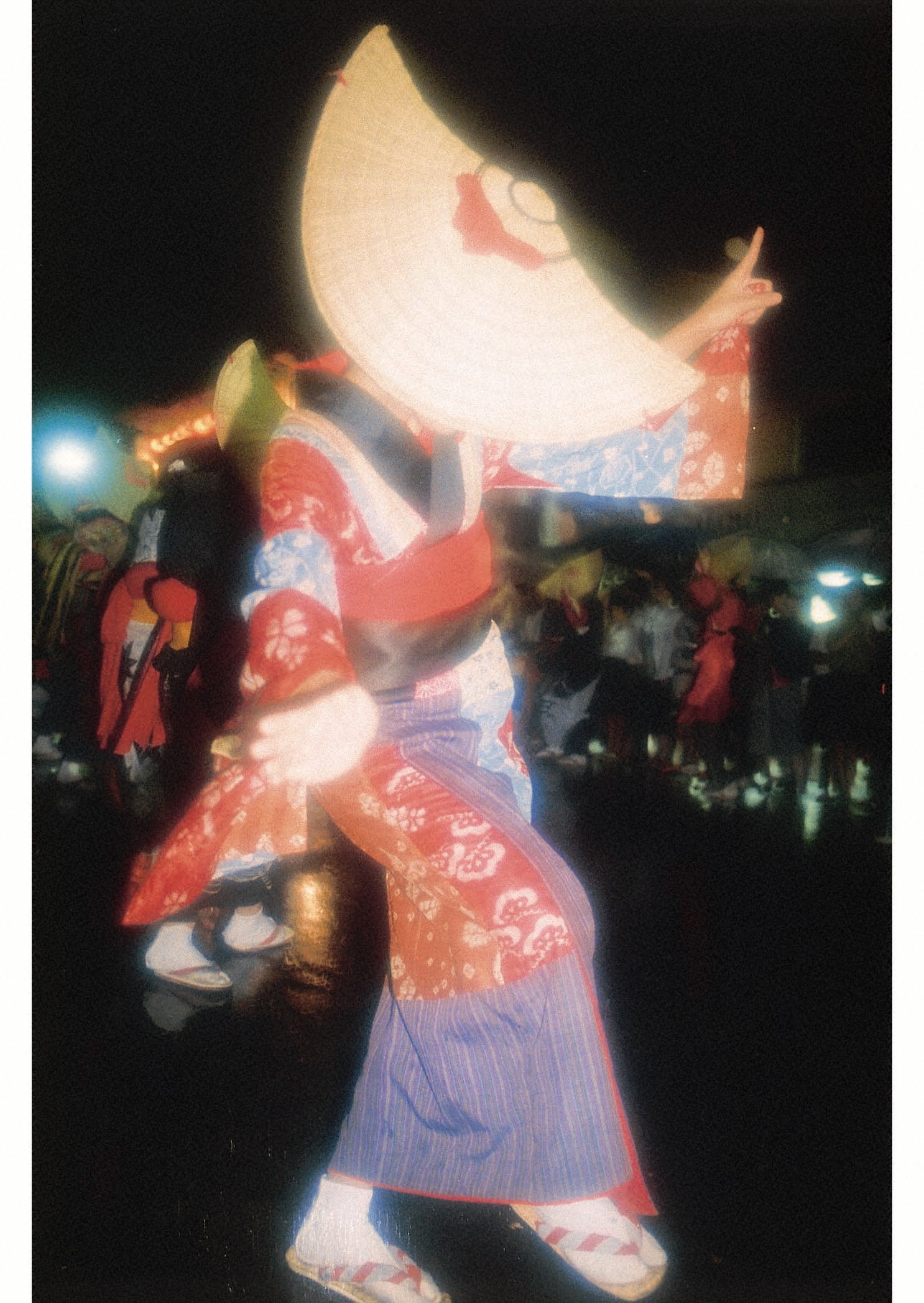 写真：西馬音内の盆踊り