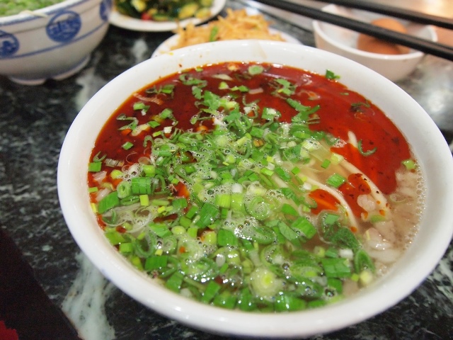 写真：牛肉ラーメン