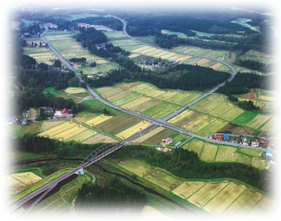 写真:広域農道 仙北北部第2地区路線を臨む