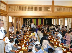 写真：昼食の様子