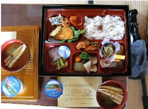 写真；弁当