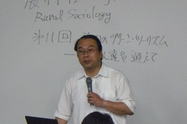 写真:荒樋豊教授