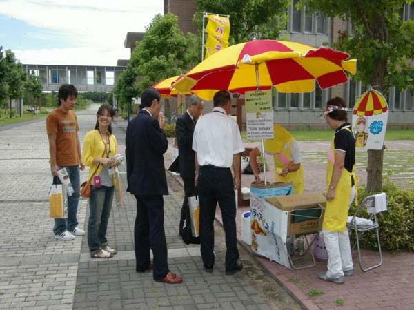 画像：ババヘラアイス販売所