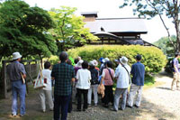画像：母屋前の様子