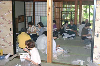 画像：坂本邸の離れにて昼食1