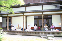 画像：坂本邸の離れにて昼食3