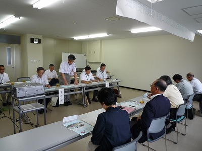 画像:検討委員会の様子2