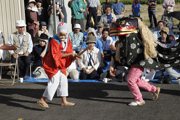 写真：八沢木獅子舞4