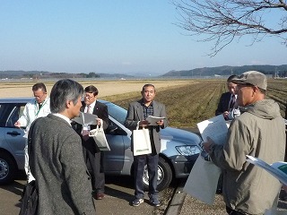 画像:現地視察の様子