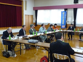 画像:意見交換の様子1