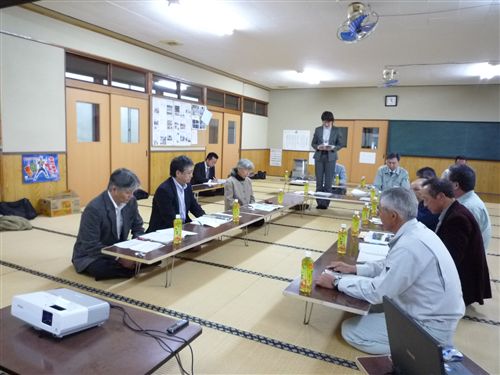 画像:横岡自治会館での意見交換会の様子