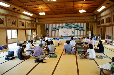 写真:学識経験者の講評
