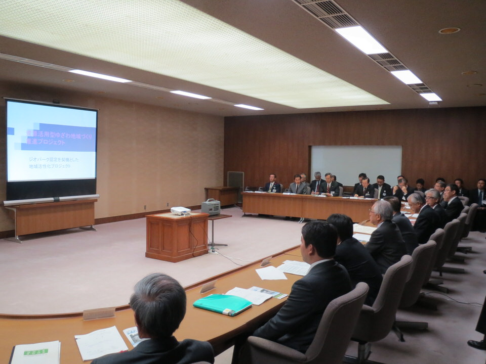 写真：あきた未来づくり本部での協議の様子1