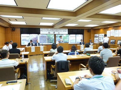 写真：開会式の様子3