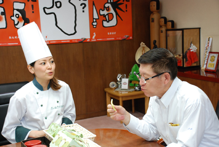 画像：柿沢安那氏のあきた食彩プロデュース新商品紹介