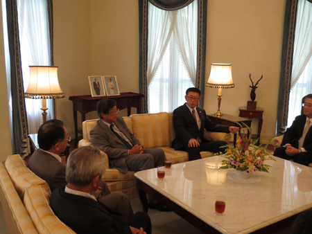画像：佐藤重和大使への表敬訪問