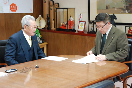 画像 : 秋田県人会北海道連合会会長表敬訪問の様子3