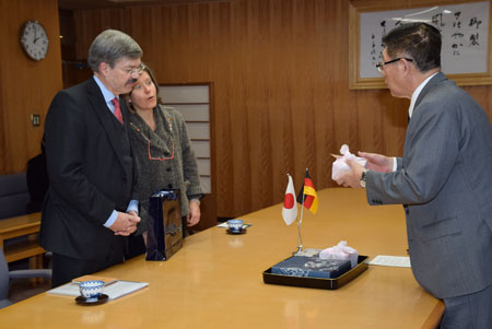 写真：駐日ドイツ大使と知事