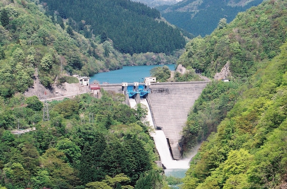 画像 : 素波里ダムのパンフレット表紙