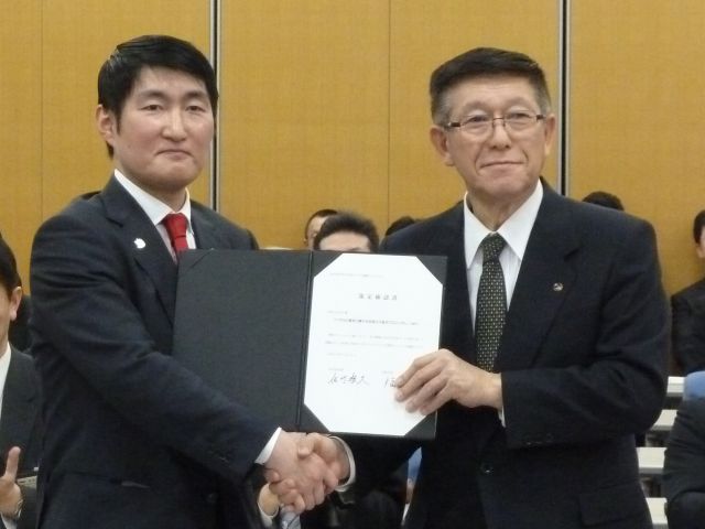 画像 : 福原大館市長（左）と佐竹知事