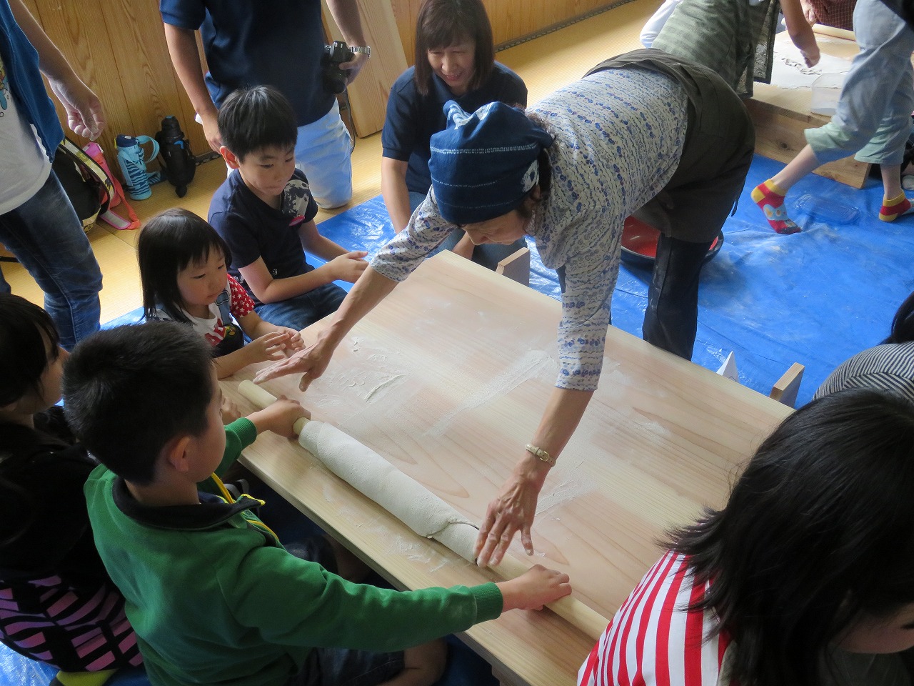 写真：蕎麦打ち体験（にかほ市象潟町横岡）