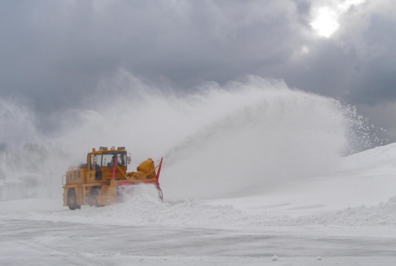 ロータリ除雪車