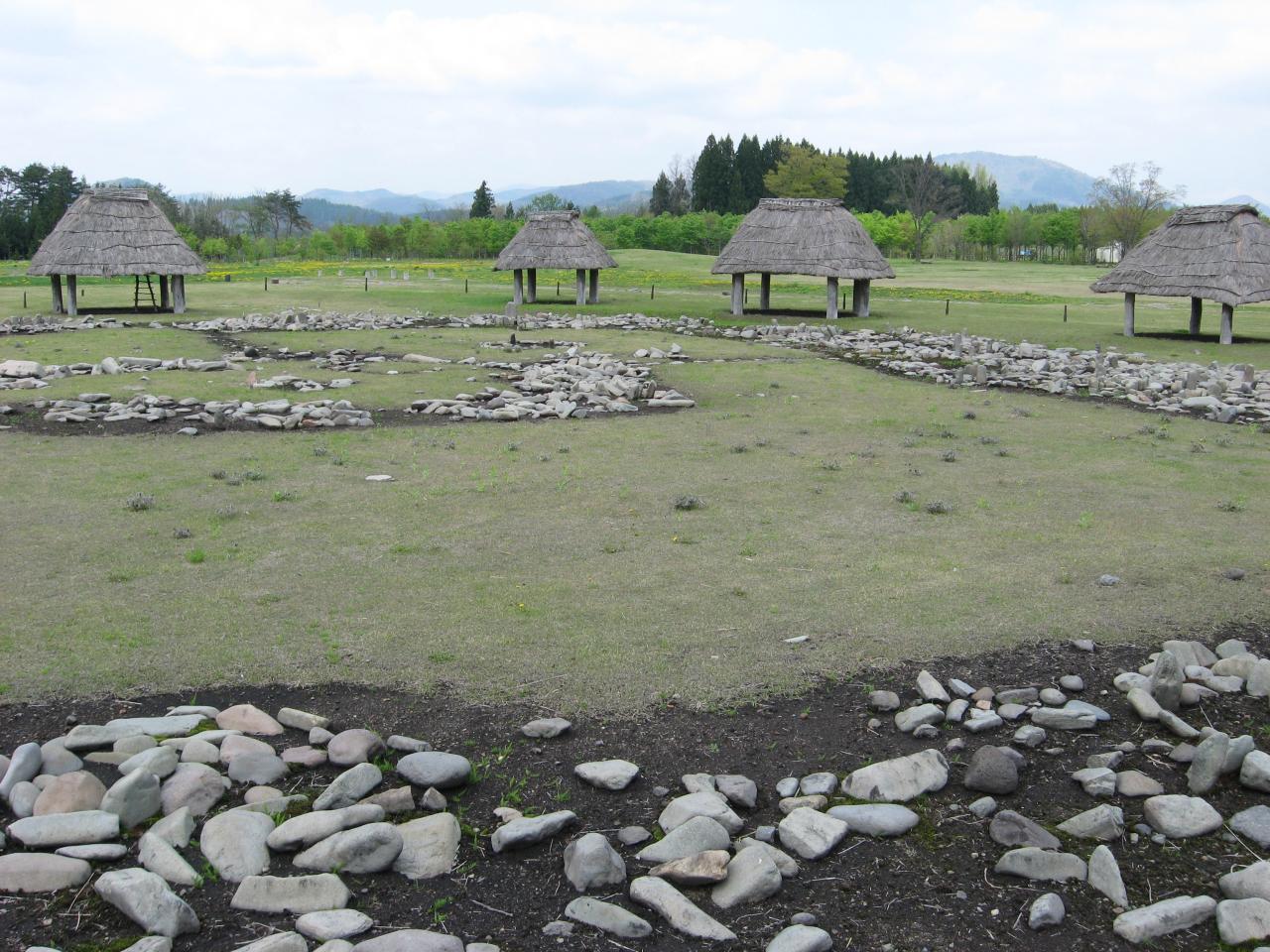 画像：大湯環状列石（万座環状列石と建物の立体表示）