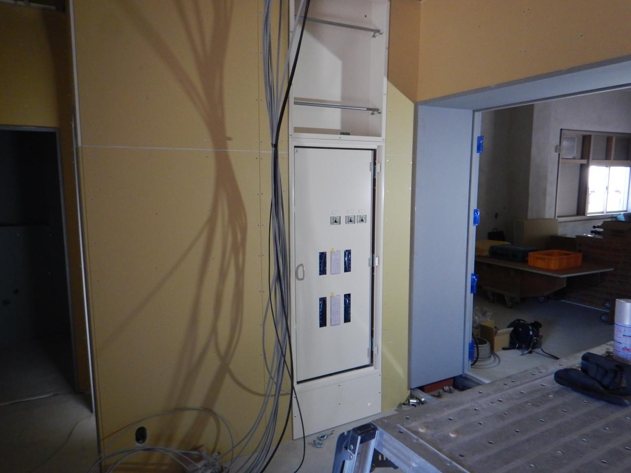 建屋電気設備改修