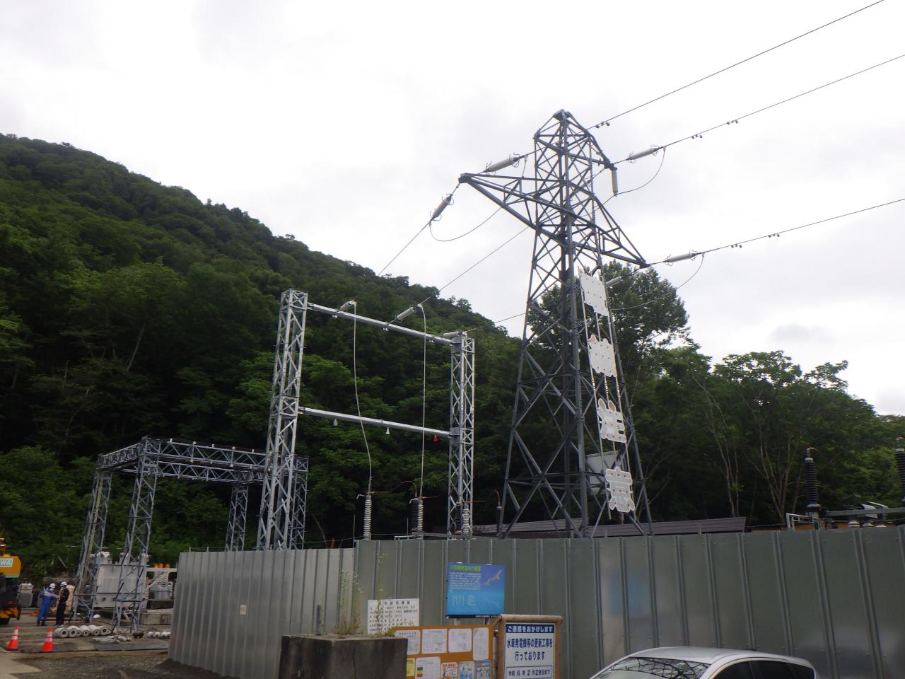 送電線鉄構完成