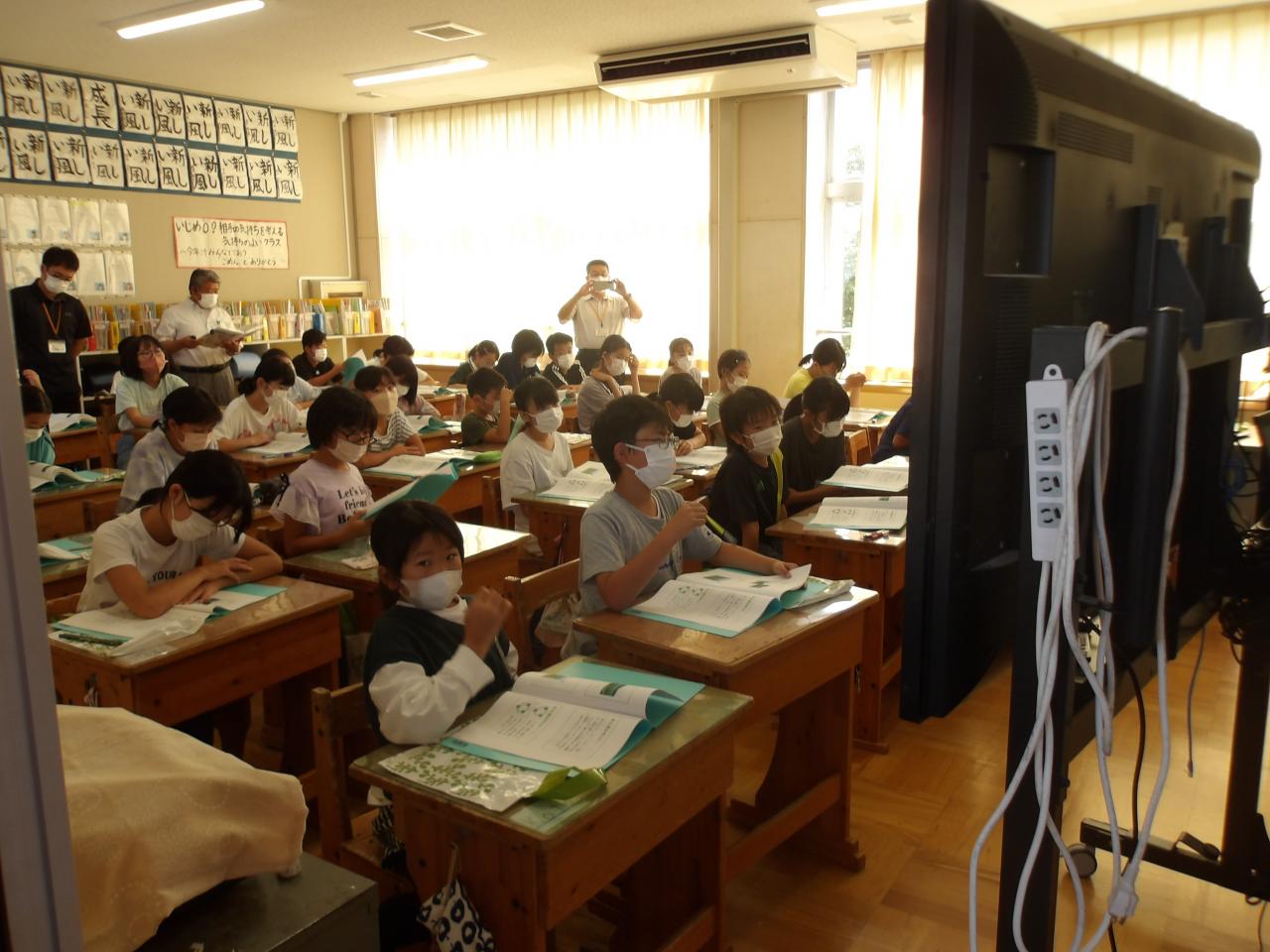 写真：田植えの様子2