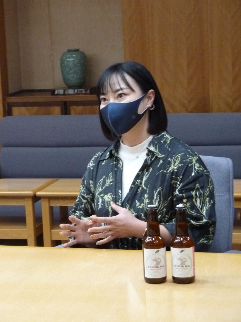 斎藤美奈子さん