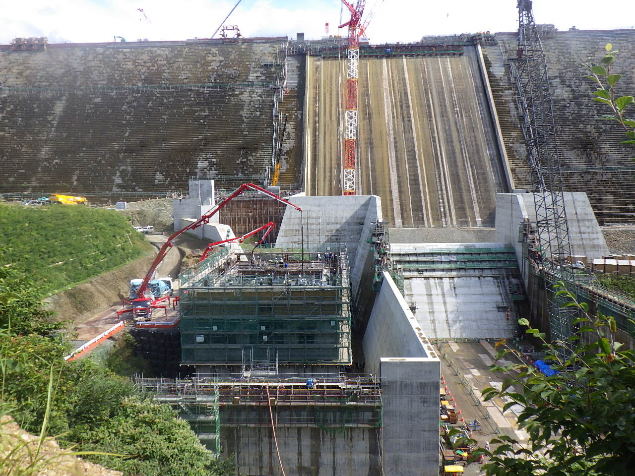 発電所1階上部壁、2階スラブコンクリート打設