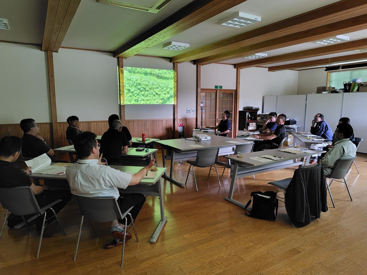 下刈り現地検討会実施状況（室内）