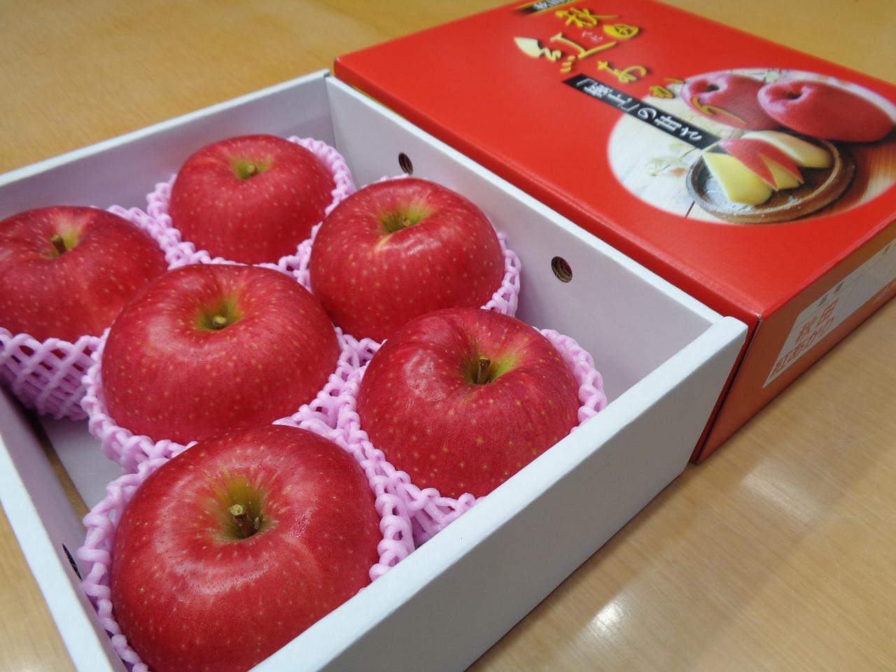 「秋田紅あかり」の果実写真