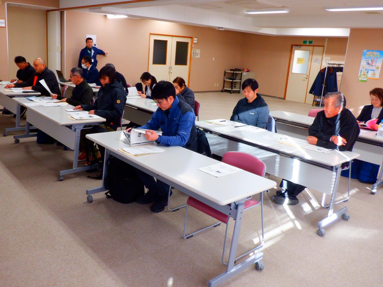 報告を聞く岩手県のみなさん