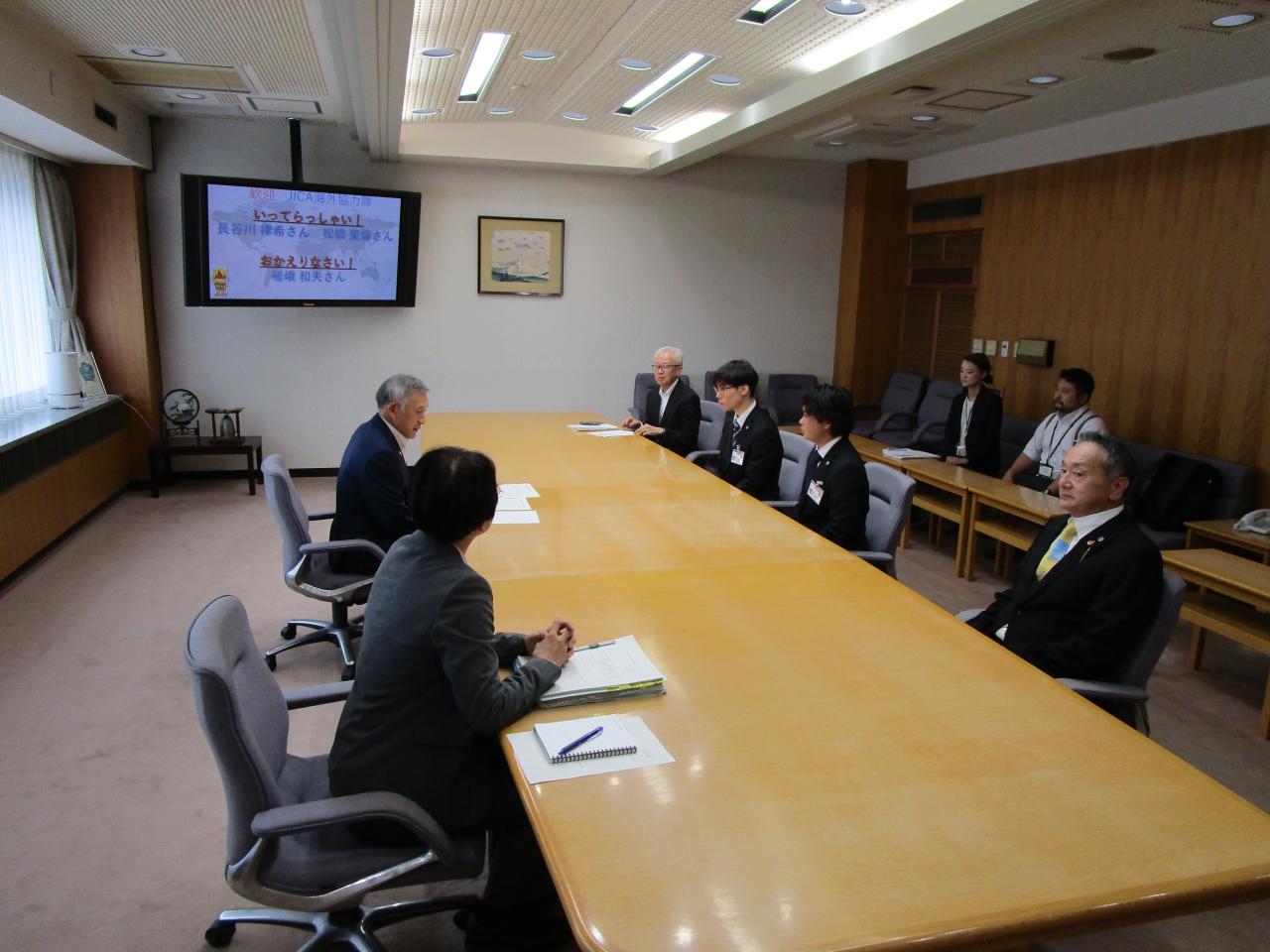 表敬訪問の様子