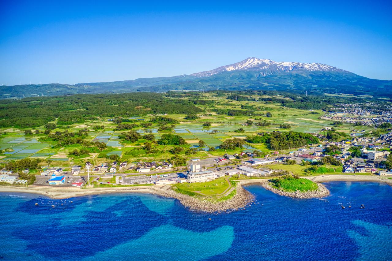 鳥海山遠景